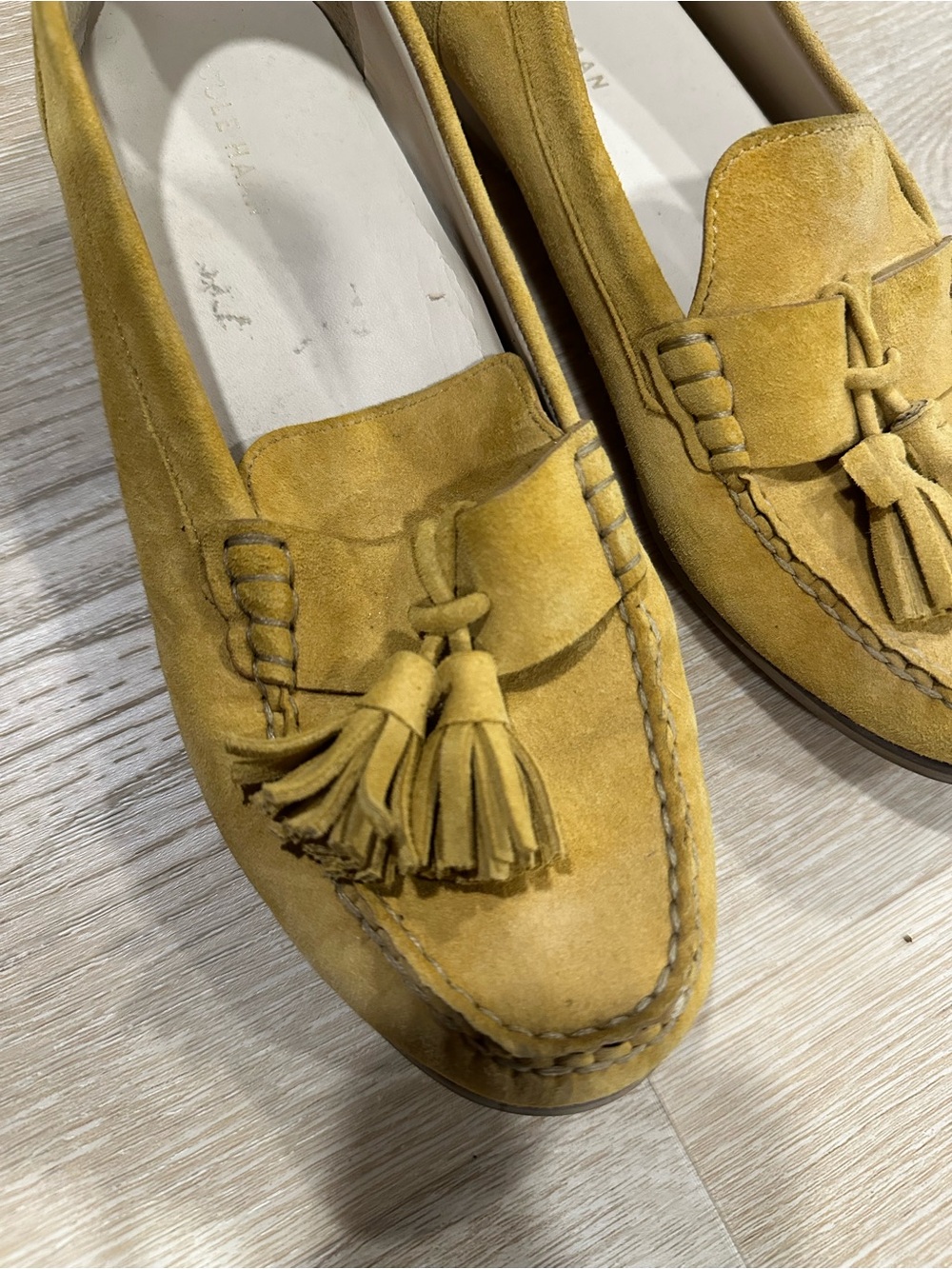 Cole Haan Suede Tassel Loafers in Mustard Yellow, Moc Toe Preppy, Size 8.5 - Picture 2 of 9